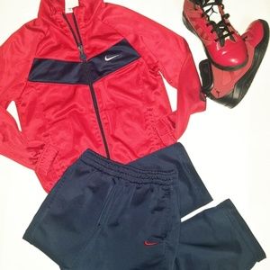 ⬇ $25 today nike 2 peice track jogging outfit
